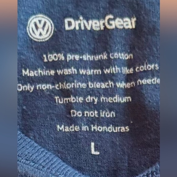 Volkswagen VW TeeShirt. NavyBlue size Large pit to pit 16 in;shoulder to hem 26” - Picture 6 of 6